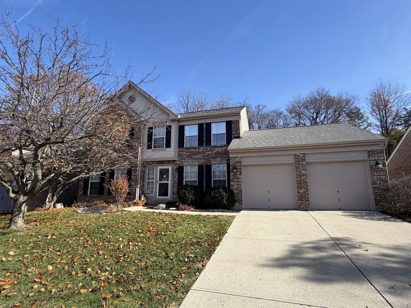 Roof replacement: Brick colonial
